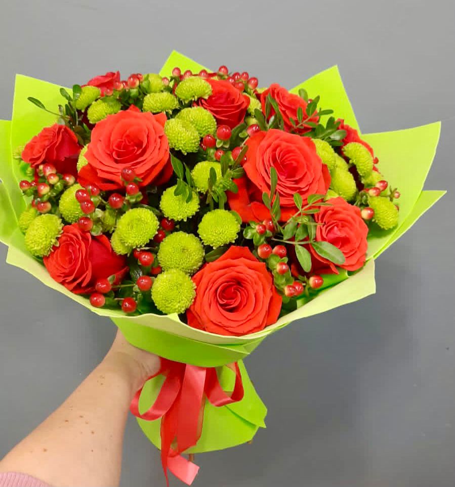 Букет цветов из: Хризантемы и Розы в Ефимово