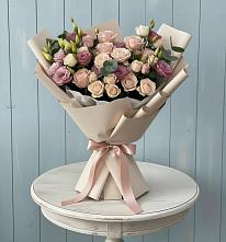 Букет цветов из:  Розы и Лизиантусы в Ефимово