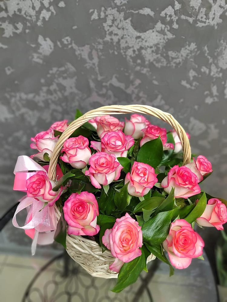 Цветочная композиция из Розы в корзине в Ефимово