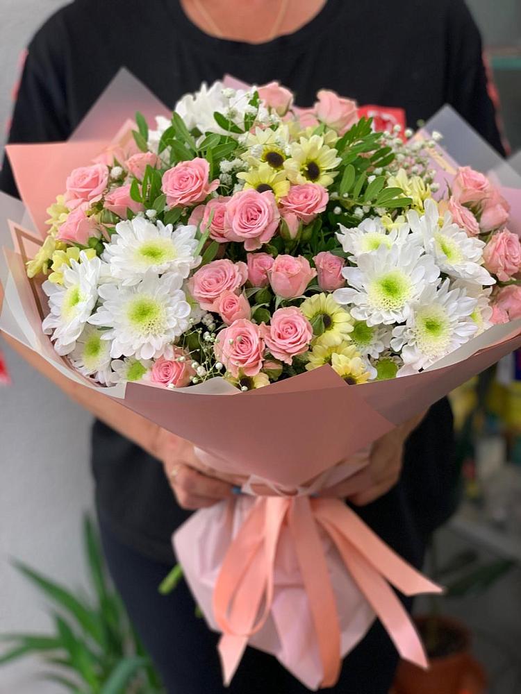 Букет цветов из: Розы и Хризантемы в Ефимово