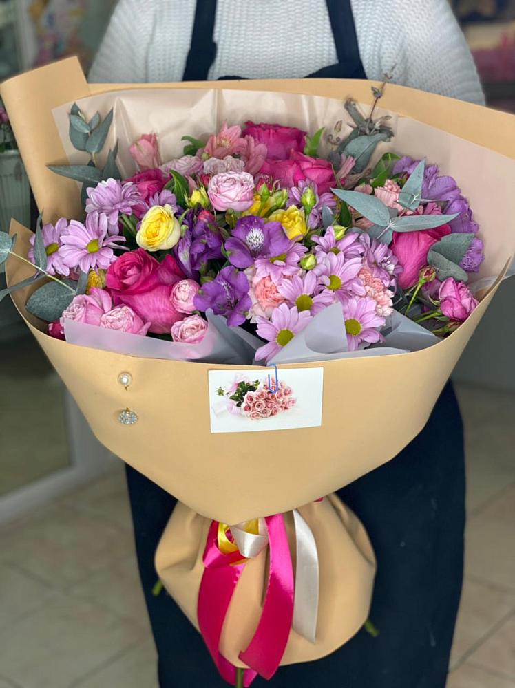 Букет цветов из: Хризантемы, Гвоздики и Альстромерии в Ефимово