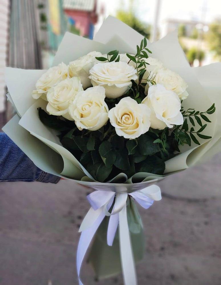 Букет Белые розы Проуд в Ефимово