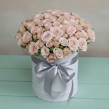 Цветочная композиция из Розы в шляпной коробке в Ефимово