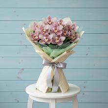Букет цветов из:  Орхидеи и Розы в Ефимово