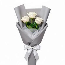 Букет 3 белые розы в Ефимово