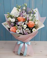 Букет цветов из:  Лизиантусы, Розы, Альстромерии и Гипсофила в Ефимово