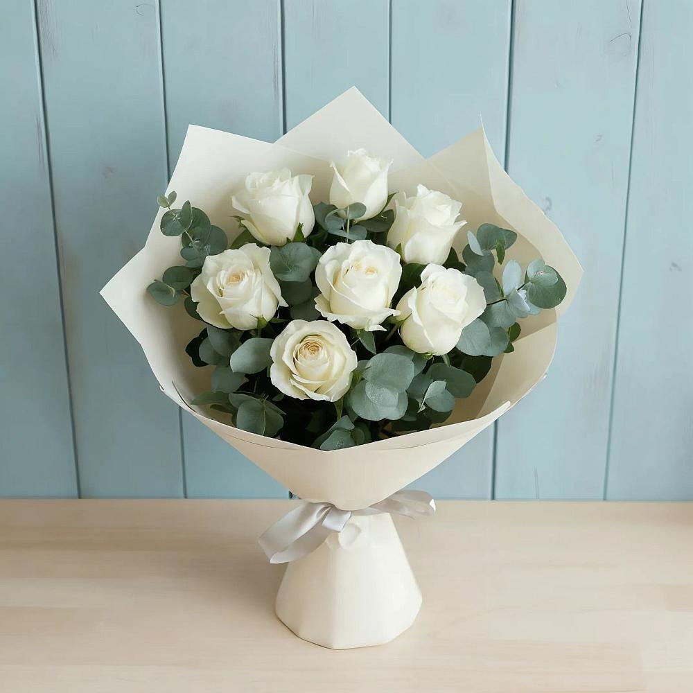 Букет Белые розы в Эвкалипте в Ефимово
