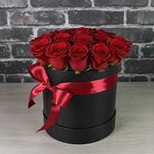 Цветочная композиция из Розы в шляпной коробке в Ефимово