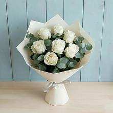Букет Белые розы в Эвкалипте в Ефимово