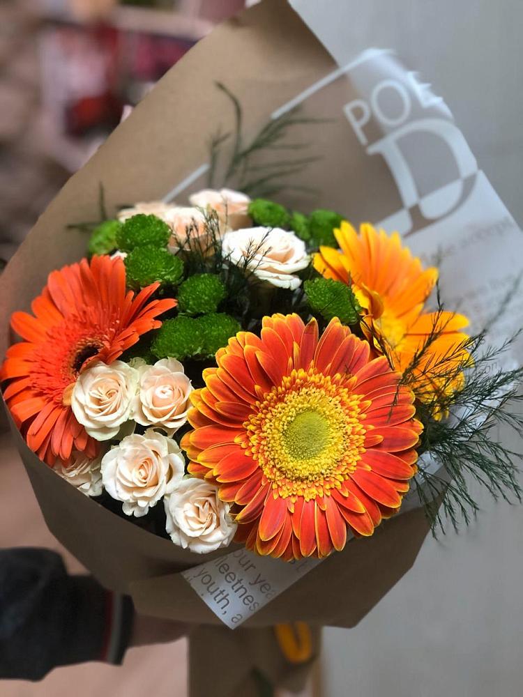 Букет цветов из: Герберы, Хризантемы и Розы в Ефимово
