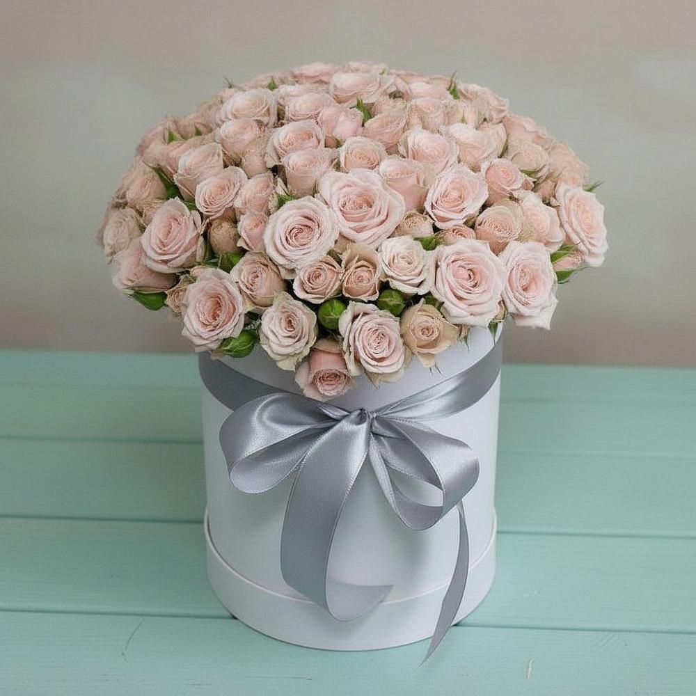 Цветочная композиция из Розы в шляпной коробке в Ефимово